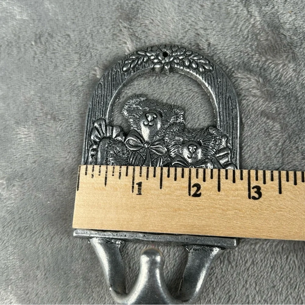 Teddy Bear Themed Wall Hooks Set Of 3 Pewter Cottagecore Nursery‎ Decor Vintage